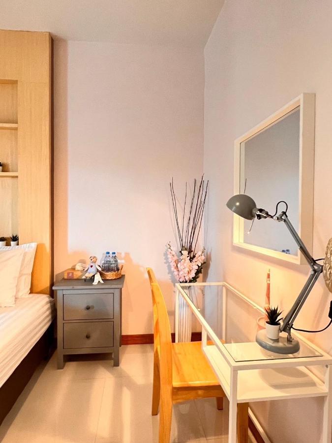 Por Poshtel Kanchanaburi Esterno foto