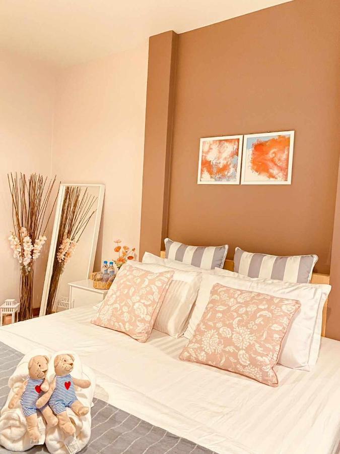 Por Poshtel Kanchanaburi Esterno foto