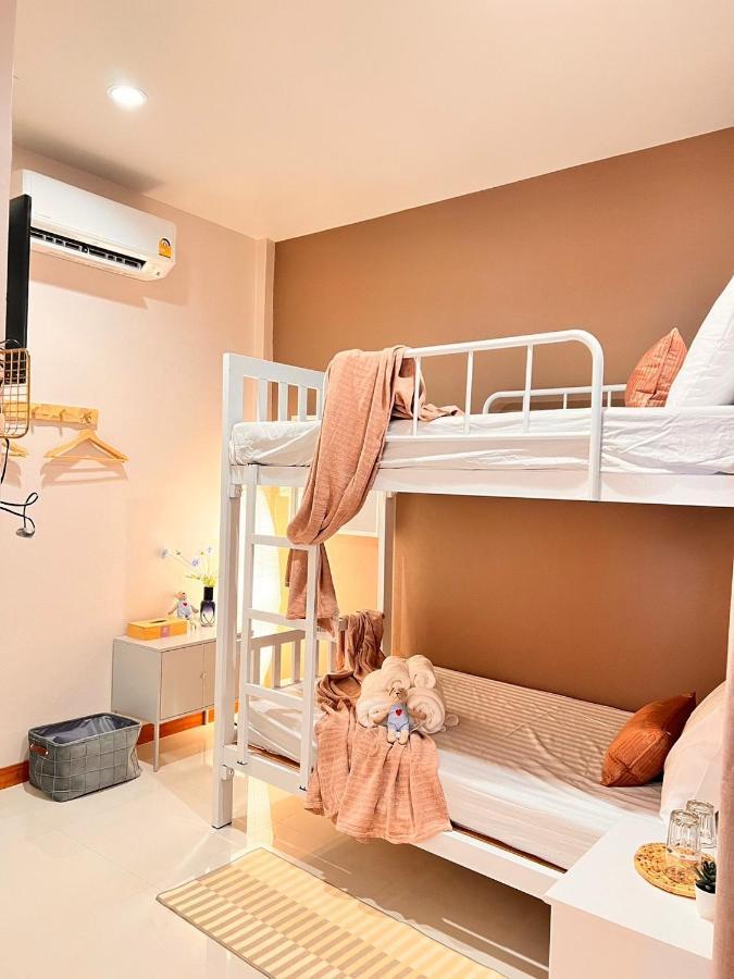 Por Poshtel Kanchanaburi Esterno foto