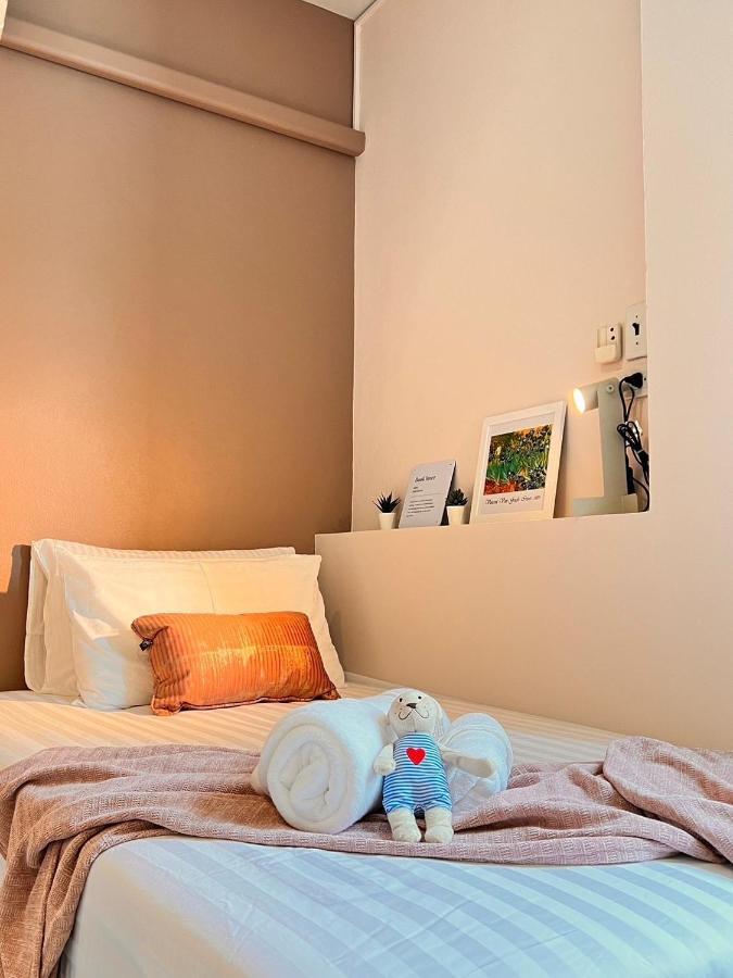 Por Poshtel Kanchanaburi Esterno foto
