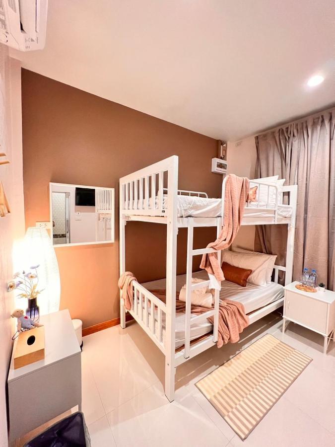 Por Poshtel Kanchanaburi Esterno foto