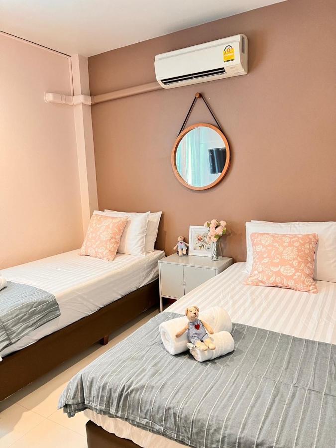 Por Poshtel Kanchanaburi Esterno foto