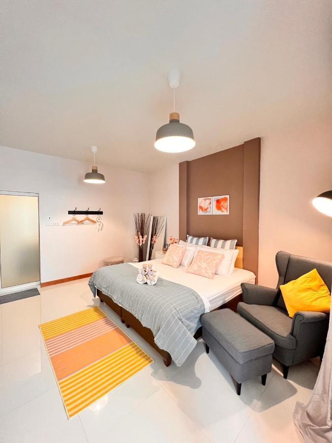 Por Poshtel Kanchanaburi Esterno foto